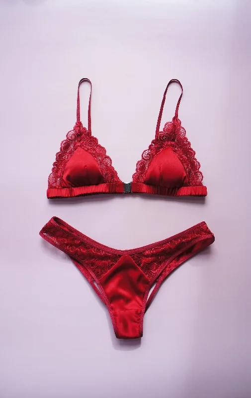 Red Silk and Lace Ouvert Panty