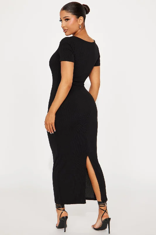 Maeve Short Sleeve Maxi Dress - Black