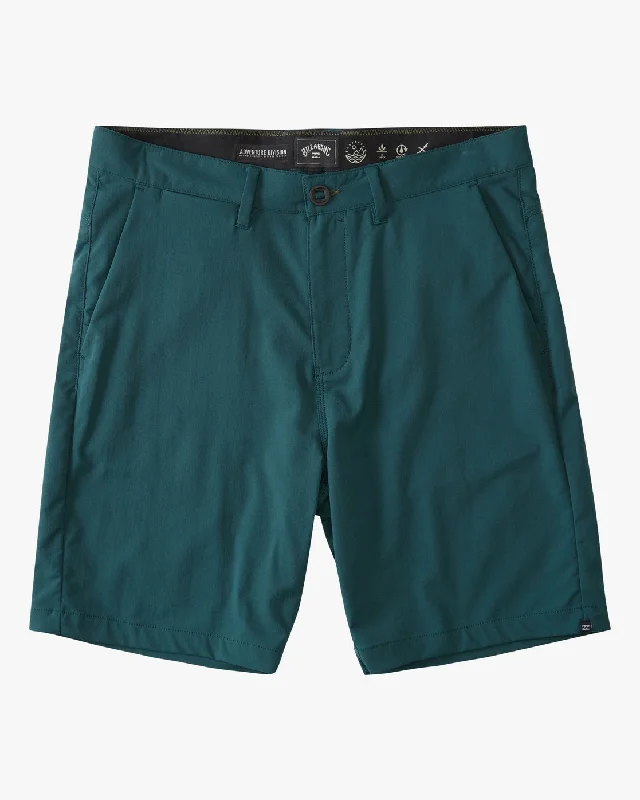 Billabong Men's Shorts 20" Regular Length